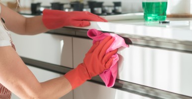 Mutfak Temizliği Yaparken Artık Zorlanmayacaksınız! Pratik Yöntemler Sayesinde İnatçı Lekelerden Kurtulun