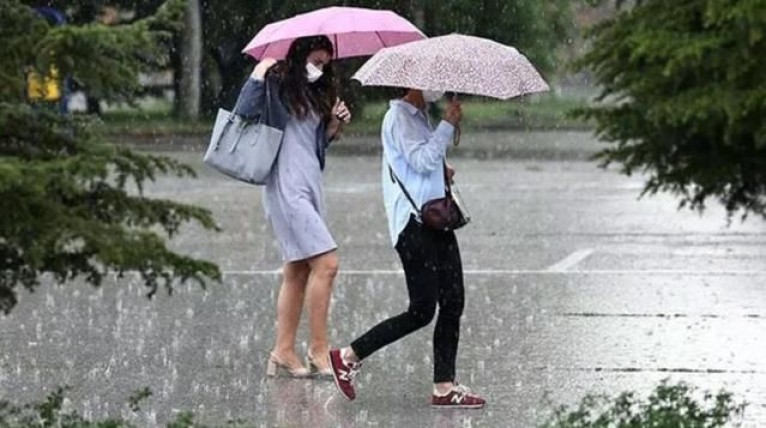 Meteoroloji Kuvvetli Yağış Mesajını Verdi! Şemsiyenizi Almadan Çıkmayın!