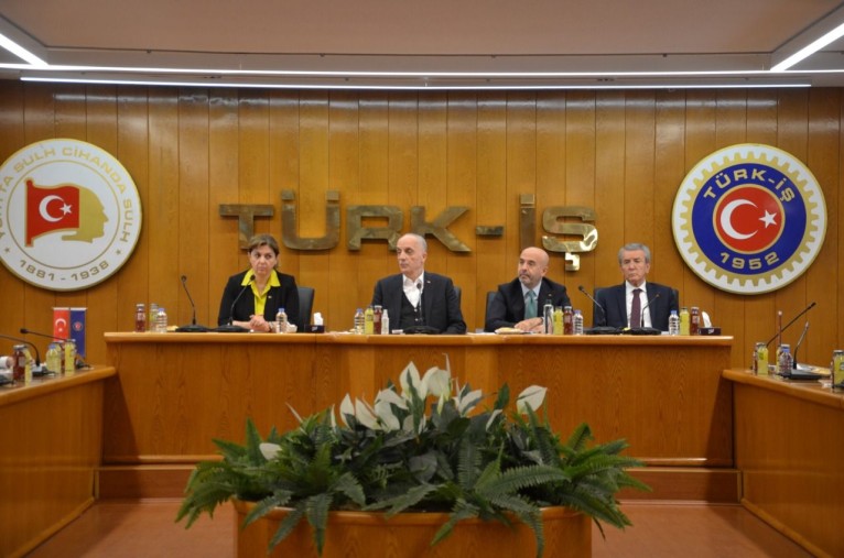 Yüz Binlerce İşçinin Yüzünü Güldürecek Haber Geldi! İlave Zamlar Yola Çıktı!
