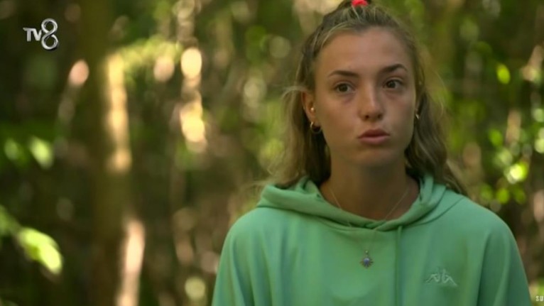 Survivor Sude'den Kıpkırmızı Eden Sözler! Resmen Nisa'nın Canını Okudu