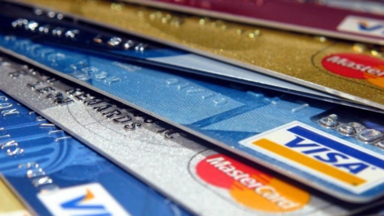 Bu Banka Kartınız Varsa Parasız Kalmazsınız! Anında ATM'lerden 4100 TL Cebinizde İşte Evrakla Uğraşmadan Para Alabileceğiniz Bankalar