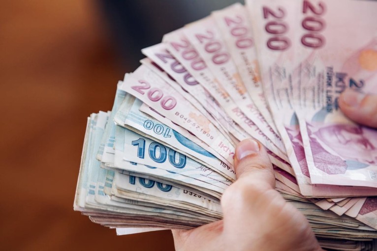 Kredi Çekemeyenlere Güzel Haber Geldi! Sonunda Bu Zorunluluk Kalkıyor Artık Kredi Çekebileceksiniz