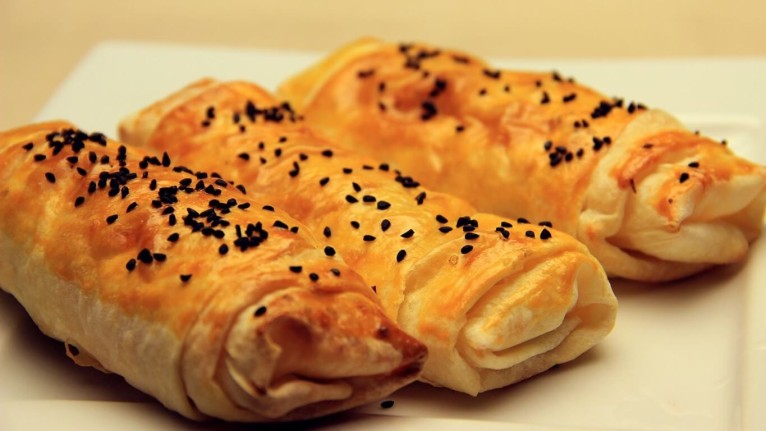 Masterchef’in En Beğenilen Tarifi Fırında Sigara Böreği Misafirlerinizi Hayran Bırakacak!