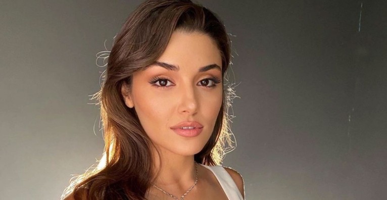 Ünlü Oyuncu Hande Erçel Yeni Aşk İddialarına Yanıt Verdi! Bakın Hande Erçel Kerem Bursin ile Ayrıldıktan sonra Kiminle Birlikte