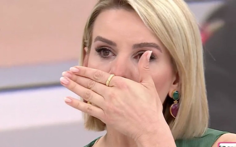 Esra Erol'dan Felekleri Şaşırtan Olay! Eşi Davullu Zurnalı Evlendi Olayın Detayları Ağızları Açık Bırakacak