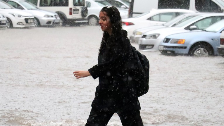 Meteoroloji uyardı! İstanbul başta olmak üzere bir çok şehire yağmur ve çamur yağışı uyarısı