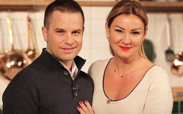 Pınar Altuğ ve Yağmur Atacan boşandı boşanacaklar derken 15. Yıldönümlerini böyle kutladılar