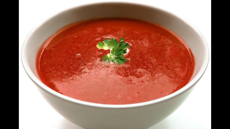 Salçayla hazırları aratmayan domates çorbası tarifi! Kokusu bile kaşık kaşık içirir