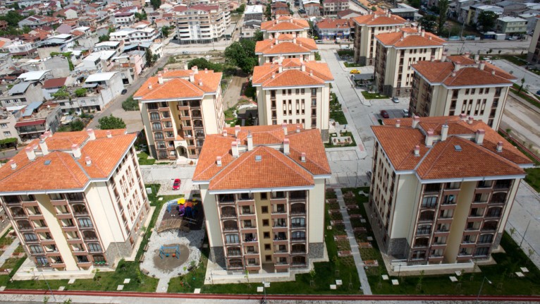 TOKİ'ye başvuranlar bunu merak ediyor! TOKİ peşinatı ödenmezse ne olur?