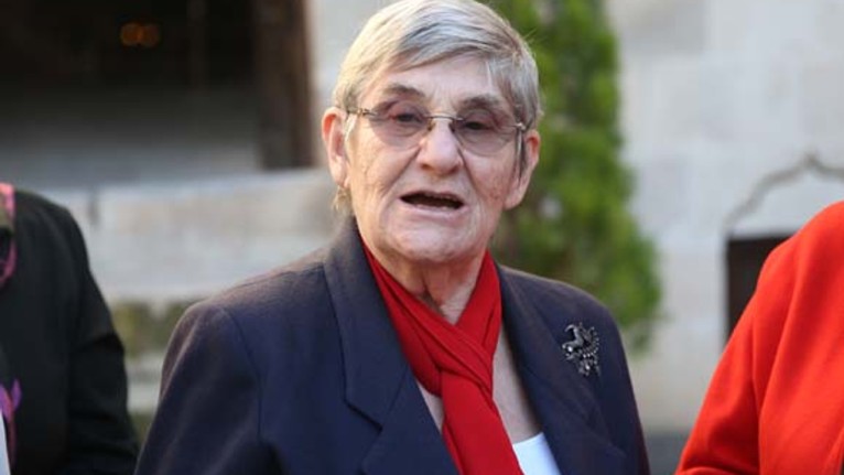 Canan Karatay çöpe atanlar hata yapar dedi! Çöpe atacağınıza yutun, ne dişiniz ne başınız ağrır