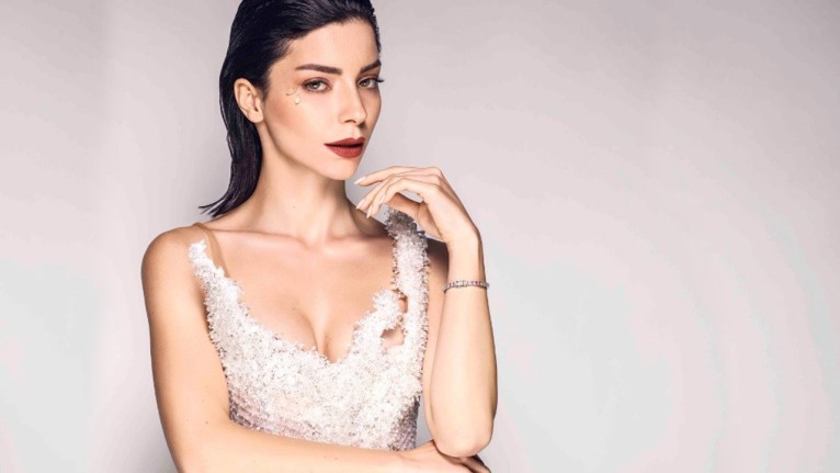 Boşanma kararıyla şok eden Merve Boluğur maneviyata yöneldi! O paylaşımlarıyla herkesi şaşırttı