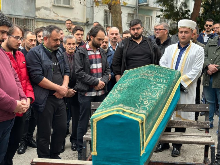 Ünlü tiyatrocu Özgür Karataş kaza sonucu hayatını kaybetti! Samsun şehri yasa boğuldu!