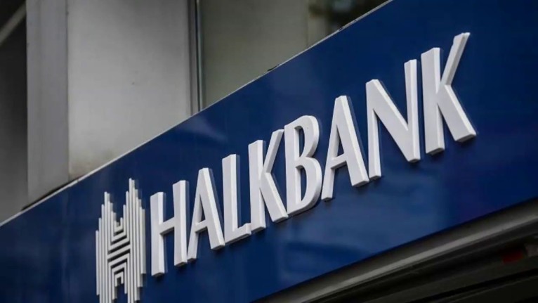 Halkbank'tan Müşteri Adaylarına Büyük Fırsat! 1 Yıl Boyunca Ücretsiz Kullanılacak