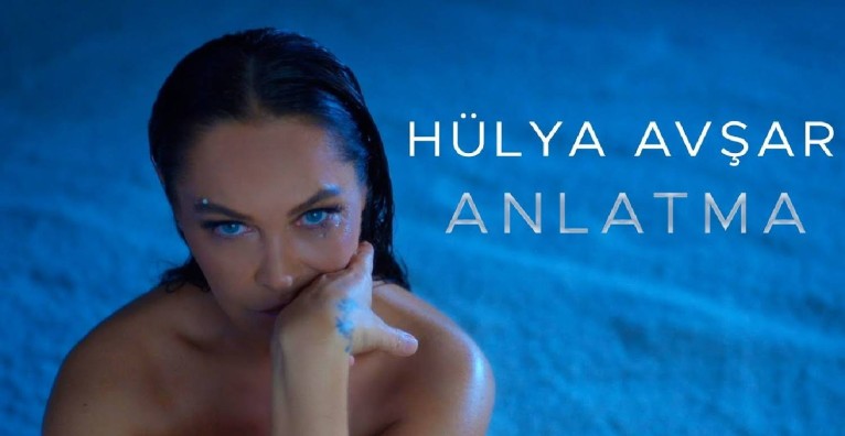 59'luk Hülya Avşar çırılçıplak soyundu! Yıllar sonra kusursuz fiziğiyle genç kızlara taş çıkardı!