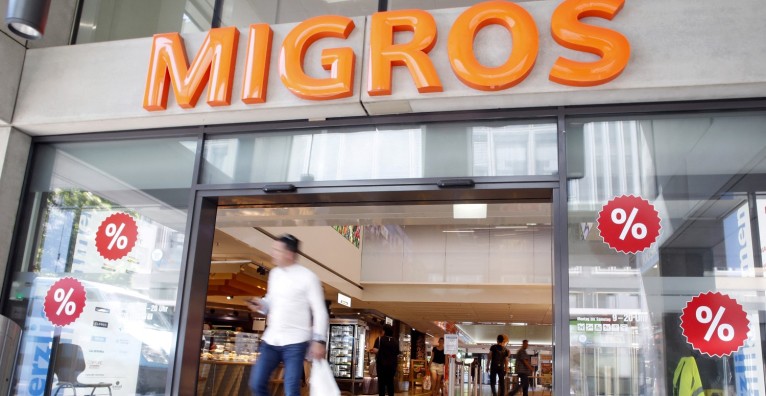 Migros'ta ayçiçek yağı indirimi diğer marketleri darmaduman etti! 2 litrelik ayçiçek yağı hiç bu kadar ucuz olmamıştı: İşte Migros'un büyük indirimi