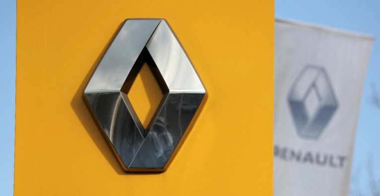 Renault zamlara meydan okudu! 350-382 bin TL arası otomobiller satışa çıktı! Yok fiyatına gidecek