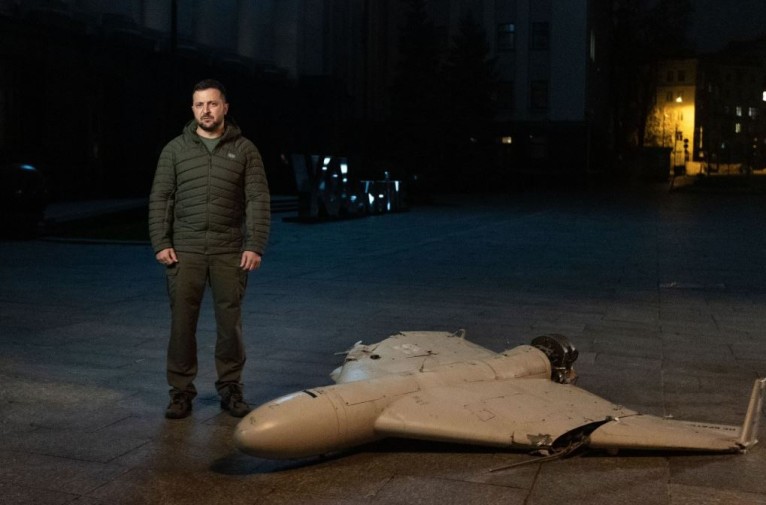 Ukrayna Devlet Başkanı Zelenski: Rusya İran droneları ile saldırıyor! 30 dronedan 23'ünü düşürdük